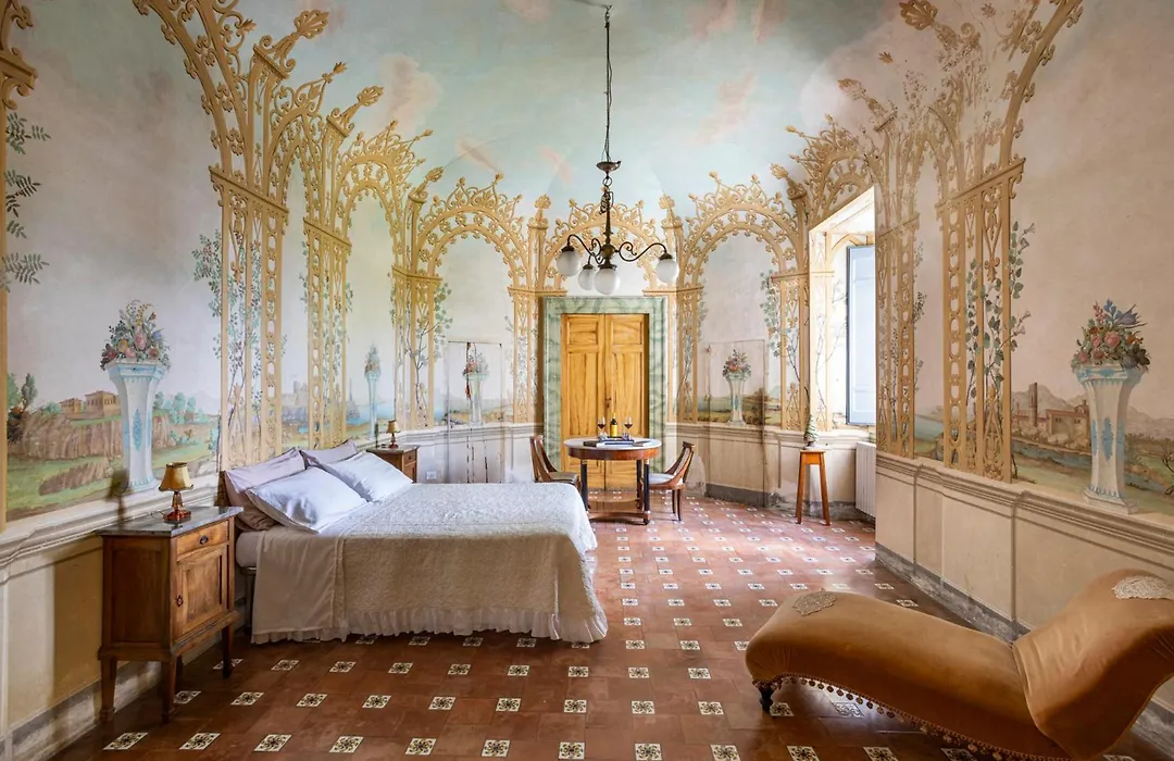 Exclusive Apartment-1844S Frescoes- Centuries Old Park- Peacocks- Villa Mastrangelo-1